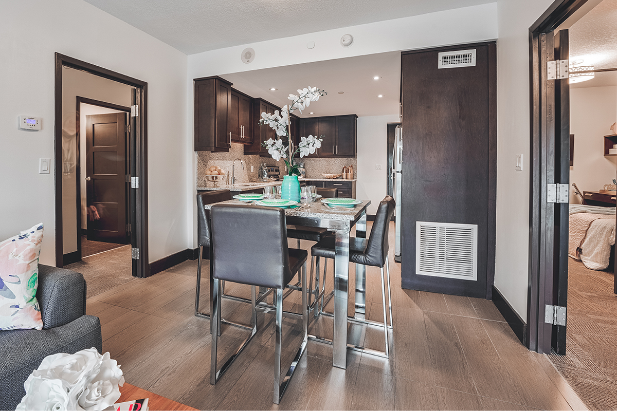Luxe Suite